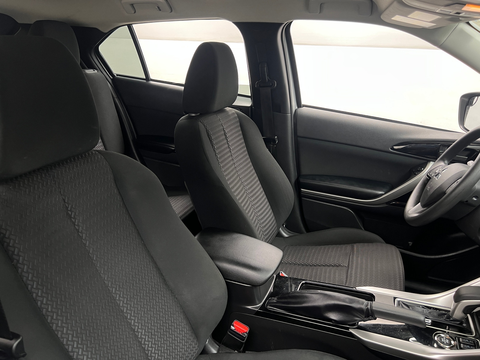 Thumbnail: 2024 Mitsubishi Eclipse Cross - 2