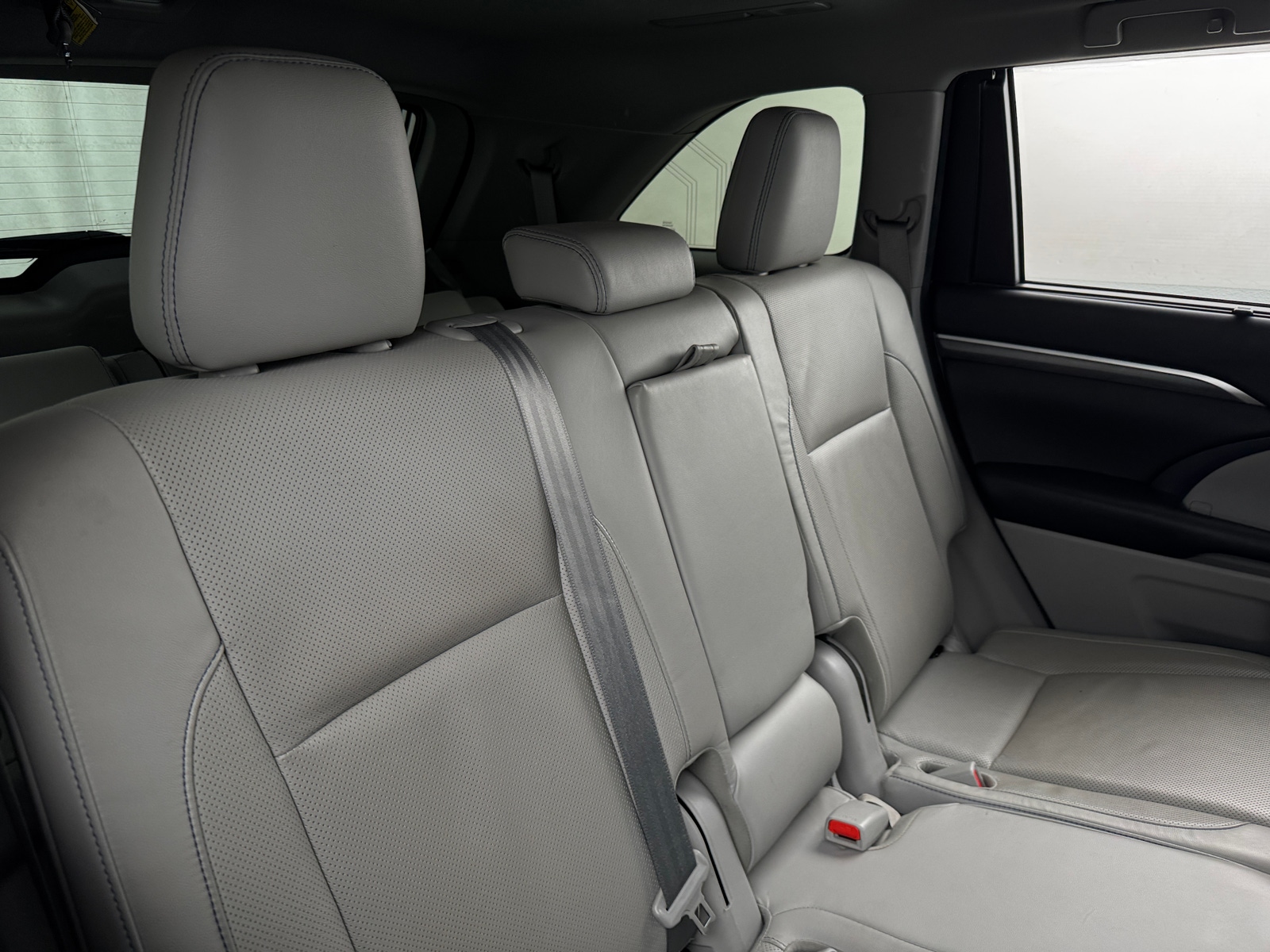 Thumbnail: 2018 Toyota Highlander - 5
