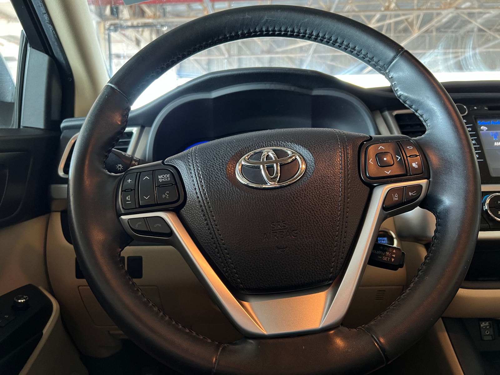 Thumbnail: 2019 Toyota Highlander - 4