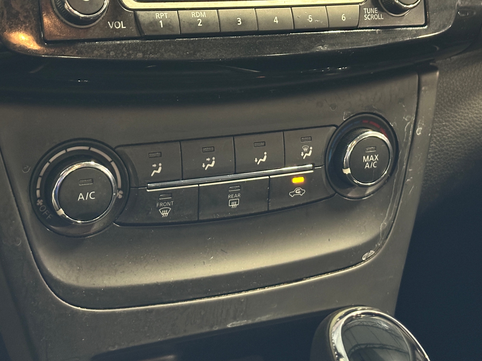 Thumbnail: 2016 Nissan Sentra - 4