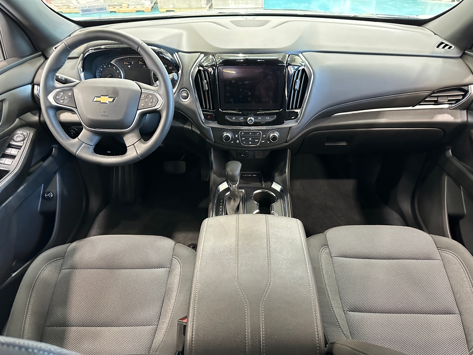 Thumbnail: 2023 Chevrolet Traverse - 2