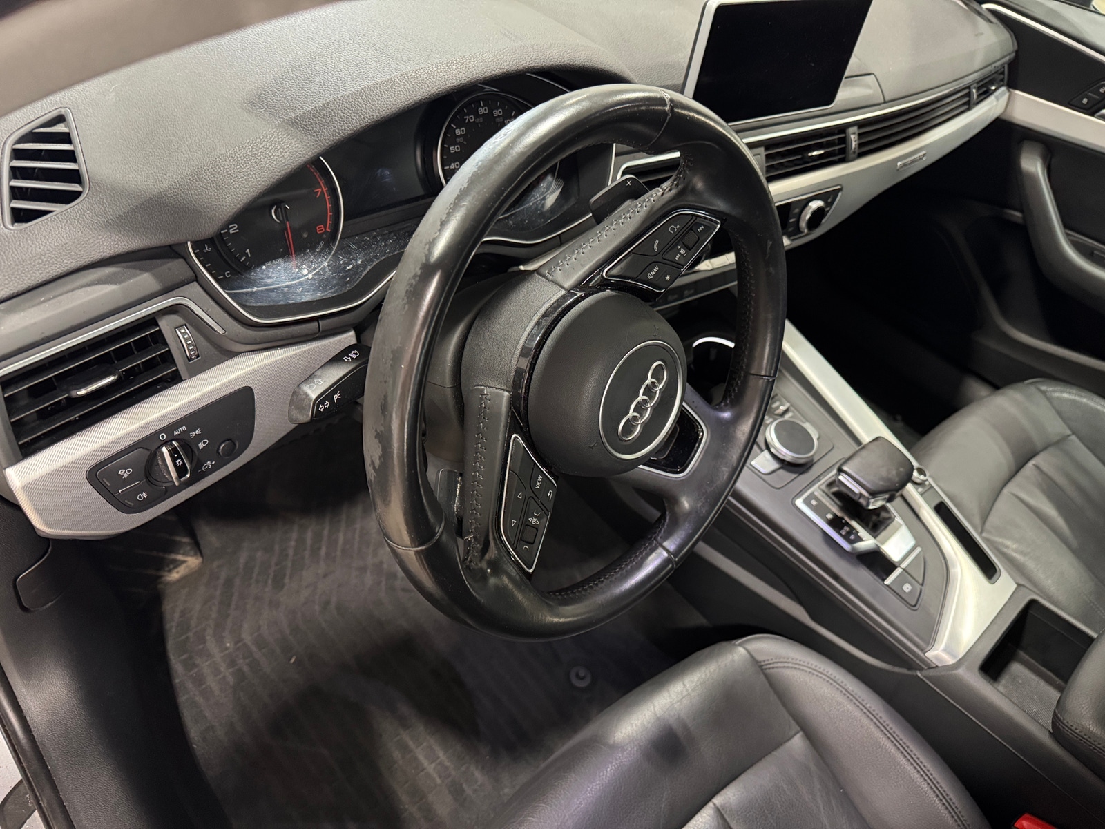 Thumbnail: 2017 Audi A4 - 2