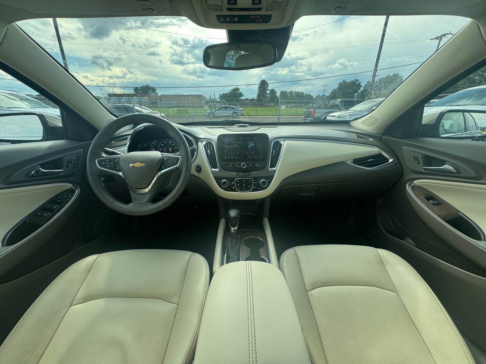 Thumbnail: 2024 Chevrolet Malibu - 3