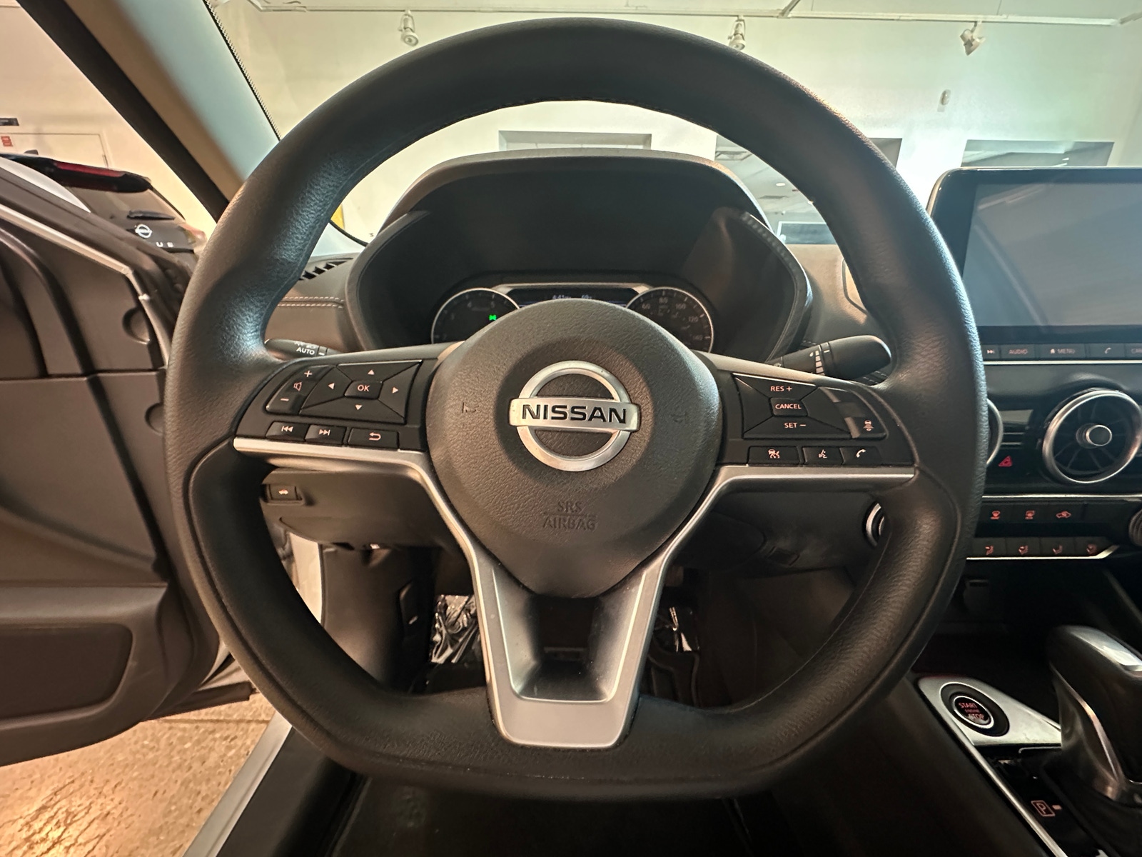 Thumbnail: 2023 Nissan Sentra - 5