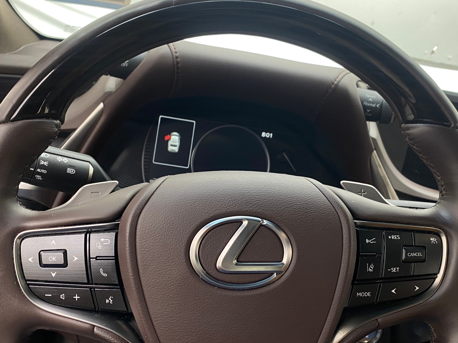 Thumbnail: 2021 Lexus ES - 4