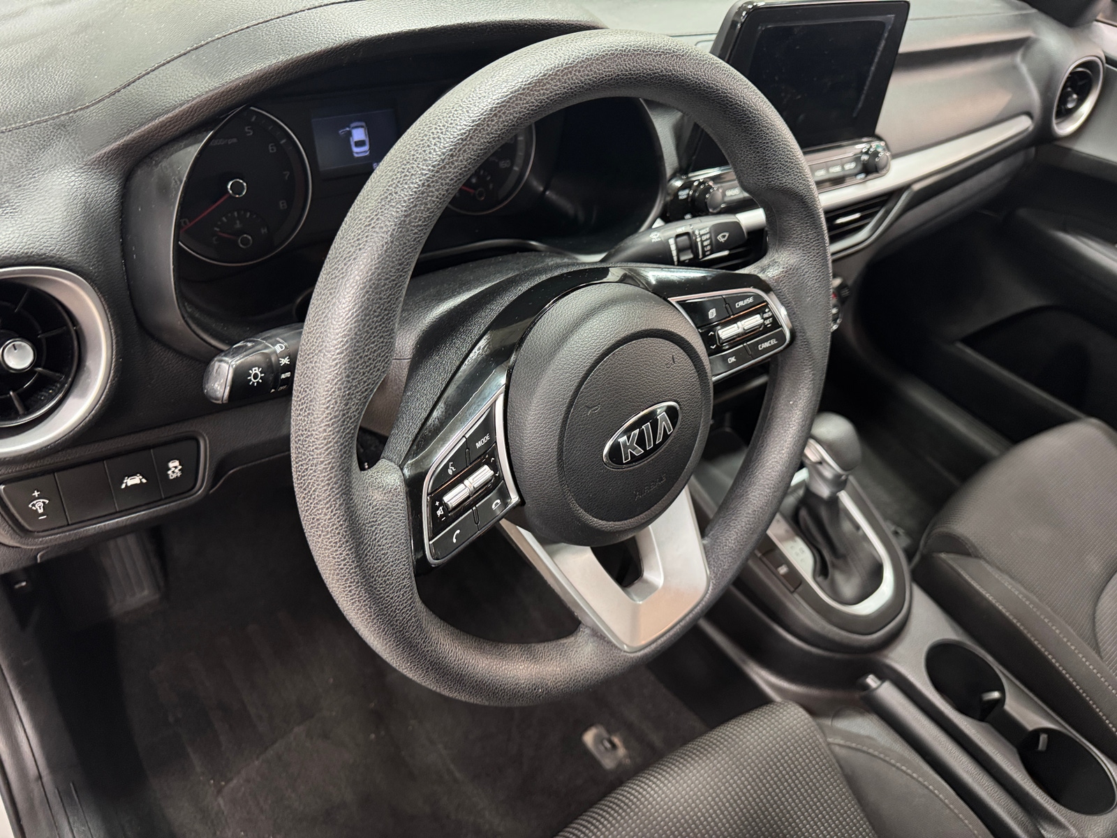 Thumbnail: 2019 Kia Forte - 3
