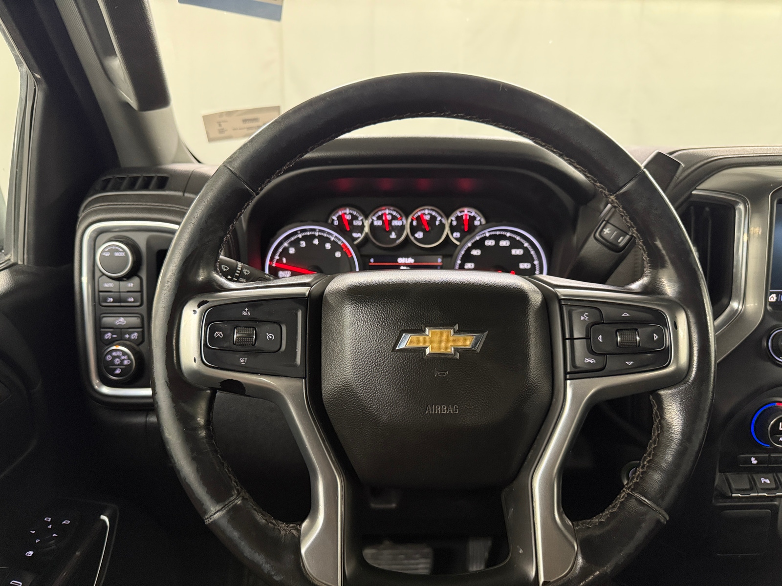 Thumbnail: 2022 Chevrolet Silverado 1500 - 5