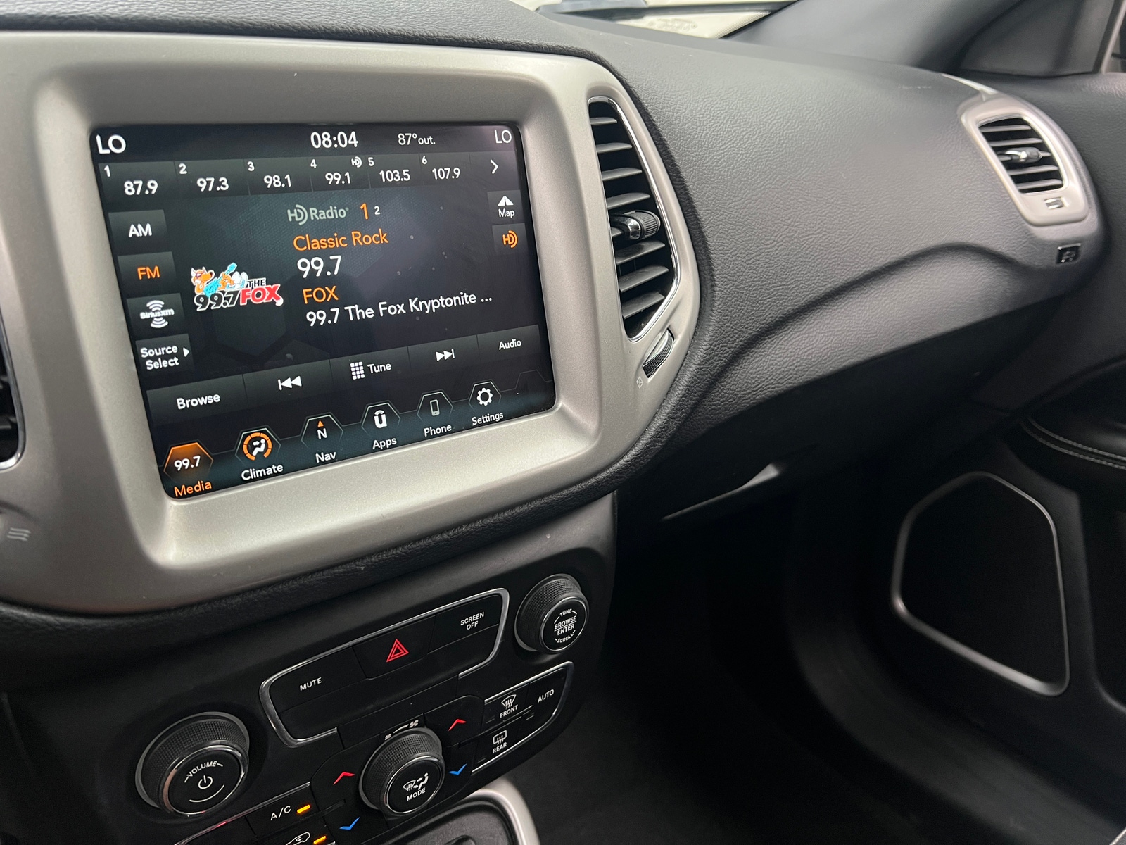 Thumbnail: 2021 Jeep Compass - 3