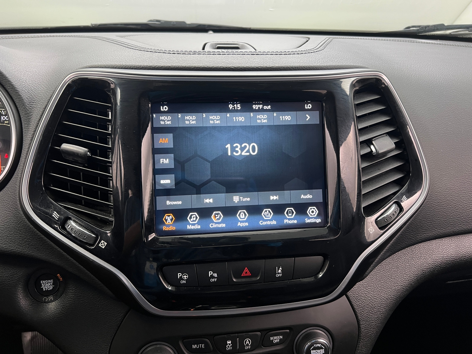 Thumbnail: 2021 Jeep Cherokee - 3