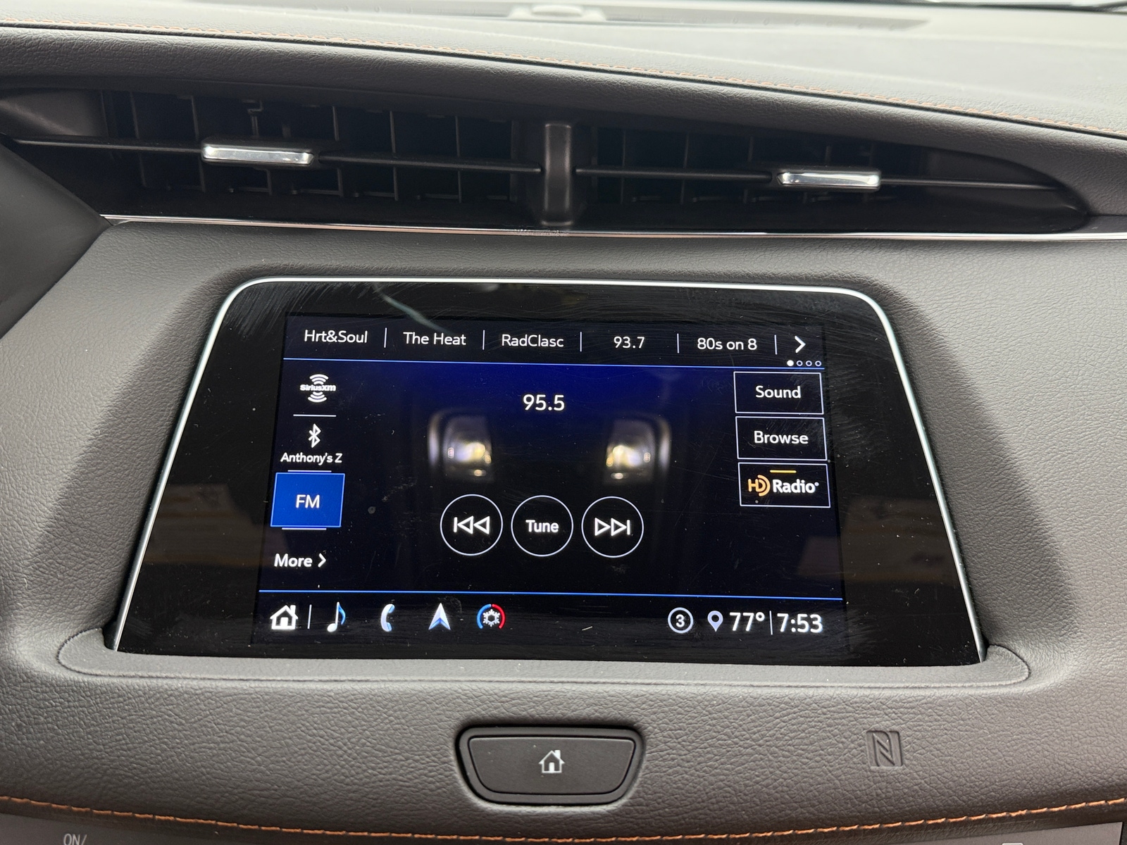 Thumbnail: 2020 Cadillac XT4 - 3