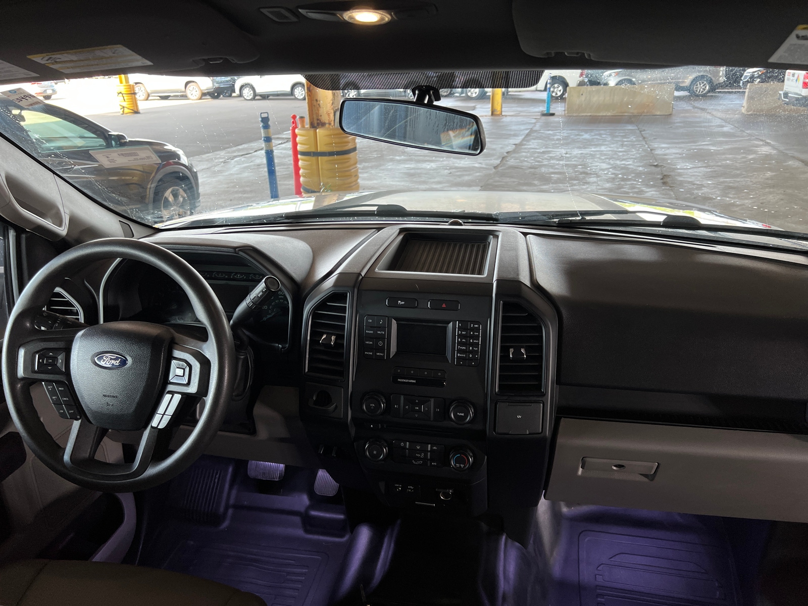 Thumbnail: 2015 Ford Econoline - 3