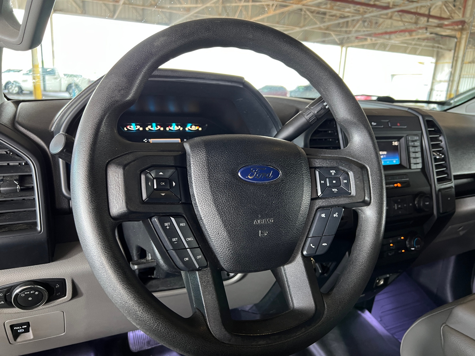 Thumbnail: 2015 Ford Econoline - 5