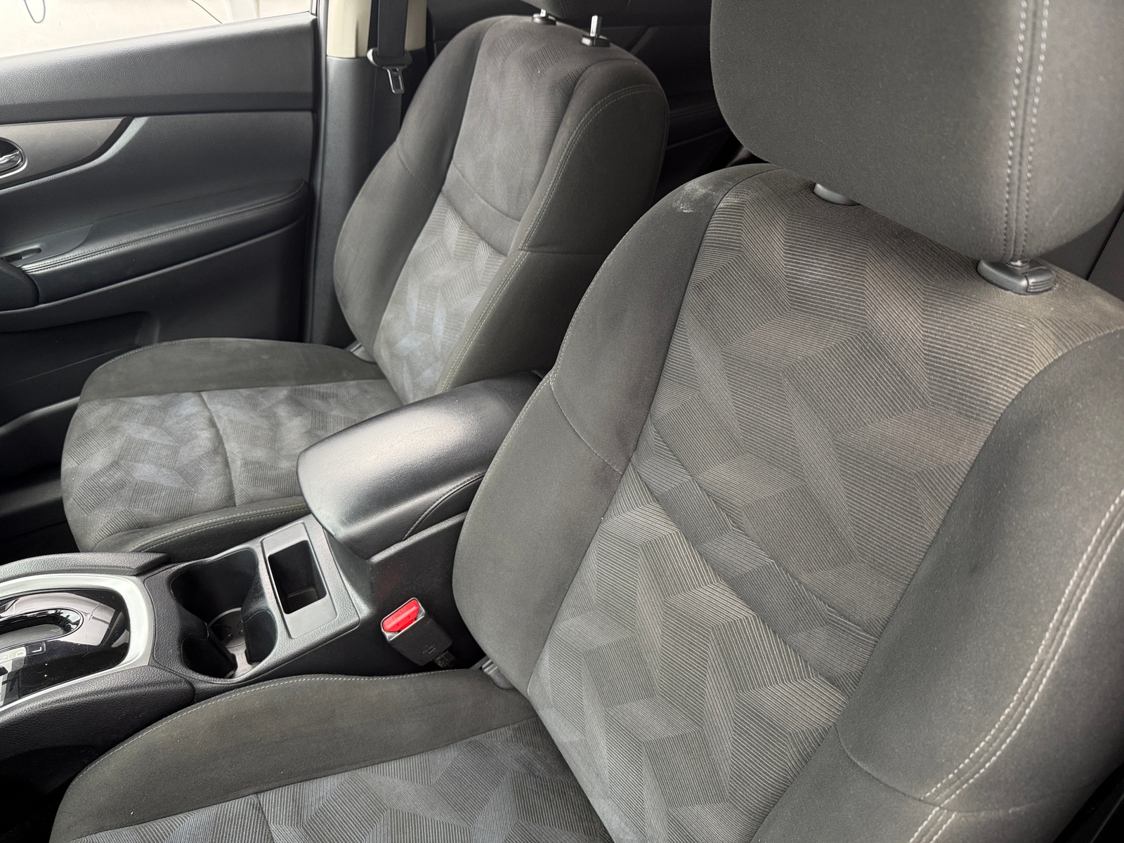 Thumbnail: 2016 Nissan Rogue - 2