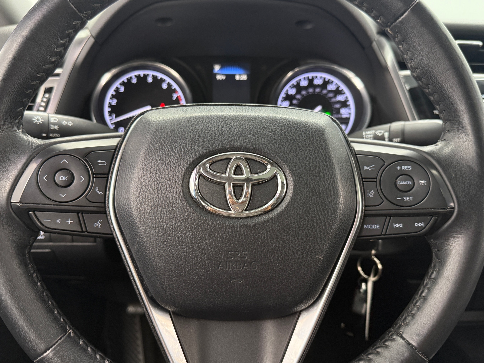 Thumbnail: 2019 Toyota Camry - 4