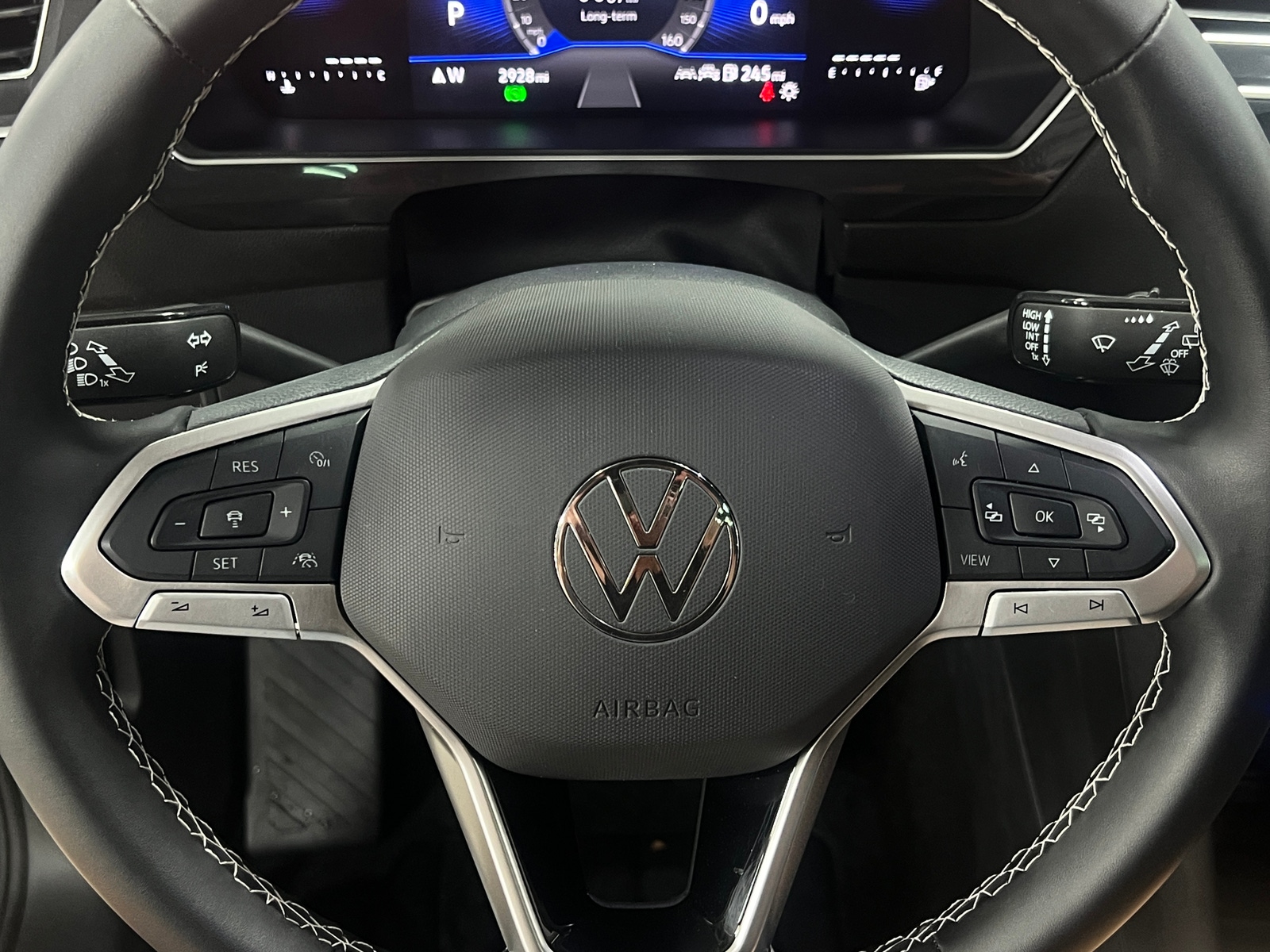 Thumbnail: 2024 Volkswagen Tiguan - 4