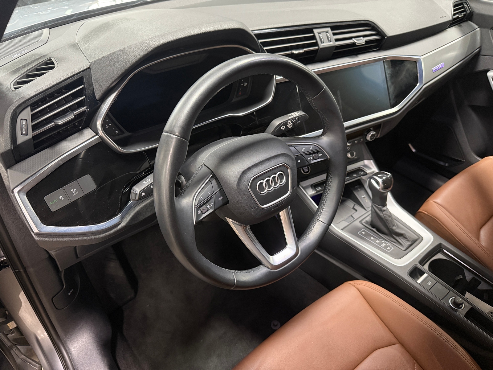 Thumbnail: 2021 Audi Q3 - 2