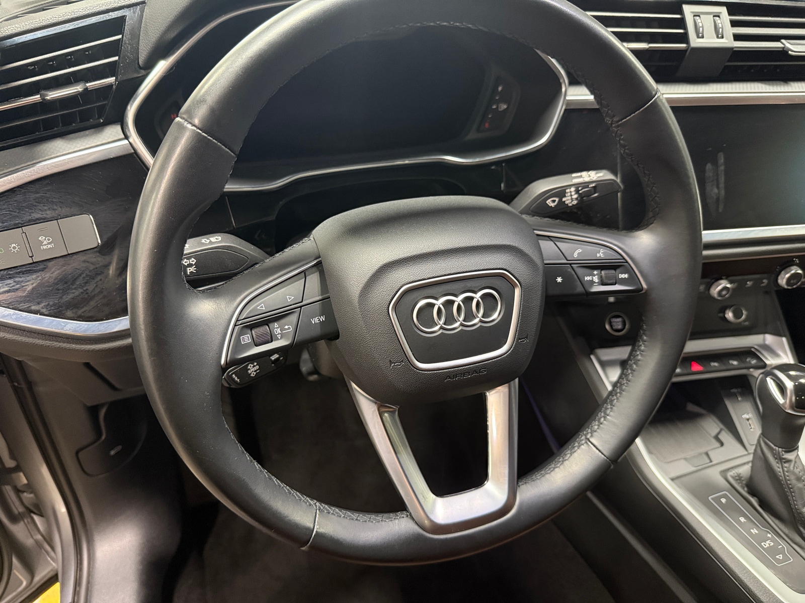 Thumbnail: 2021 Audi Q3 - 4