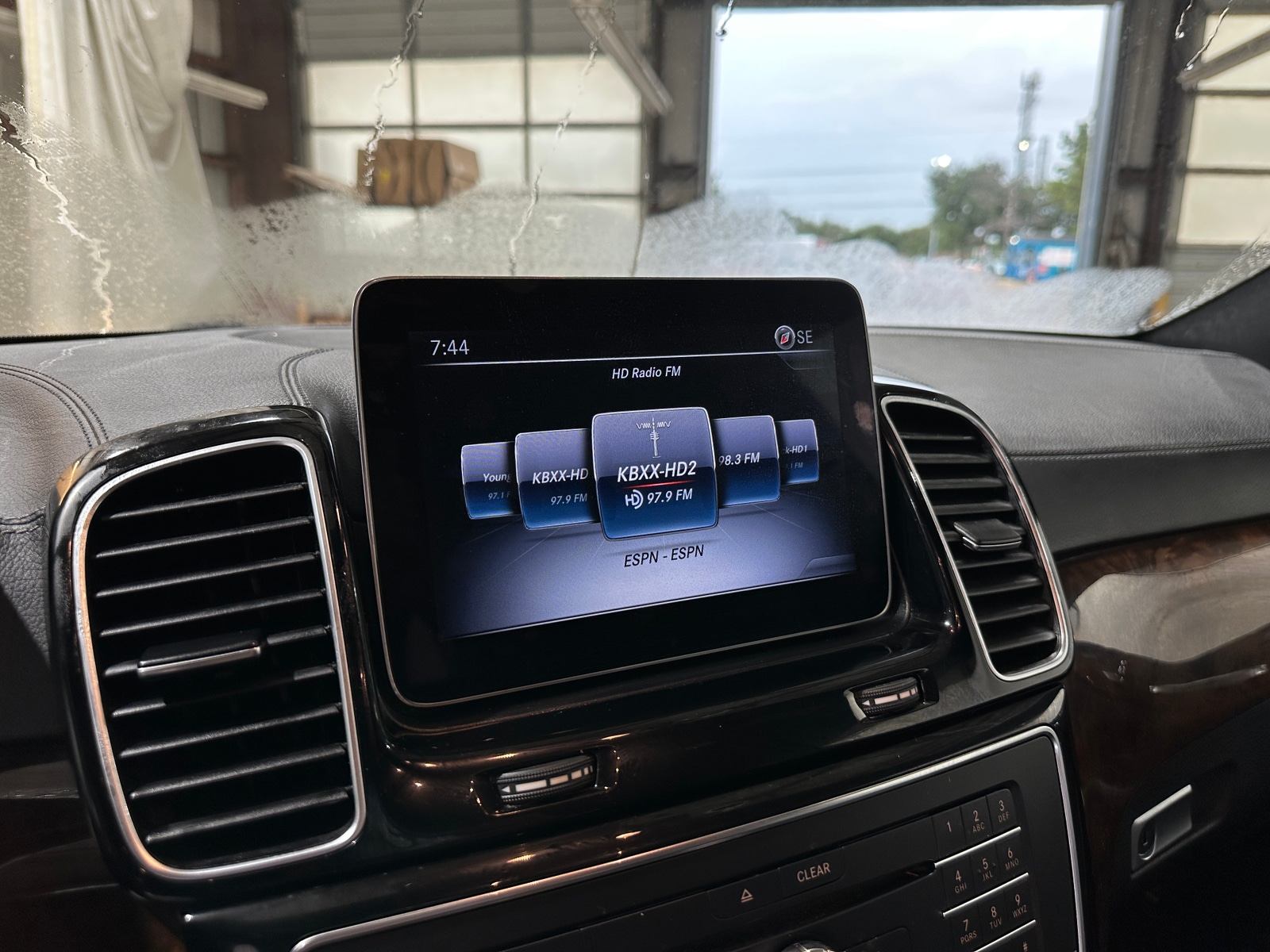 Thumbnail: 2018 Mercedes-Benz GLS - 3