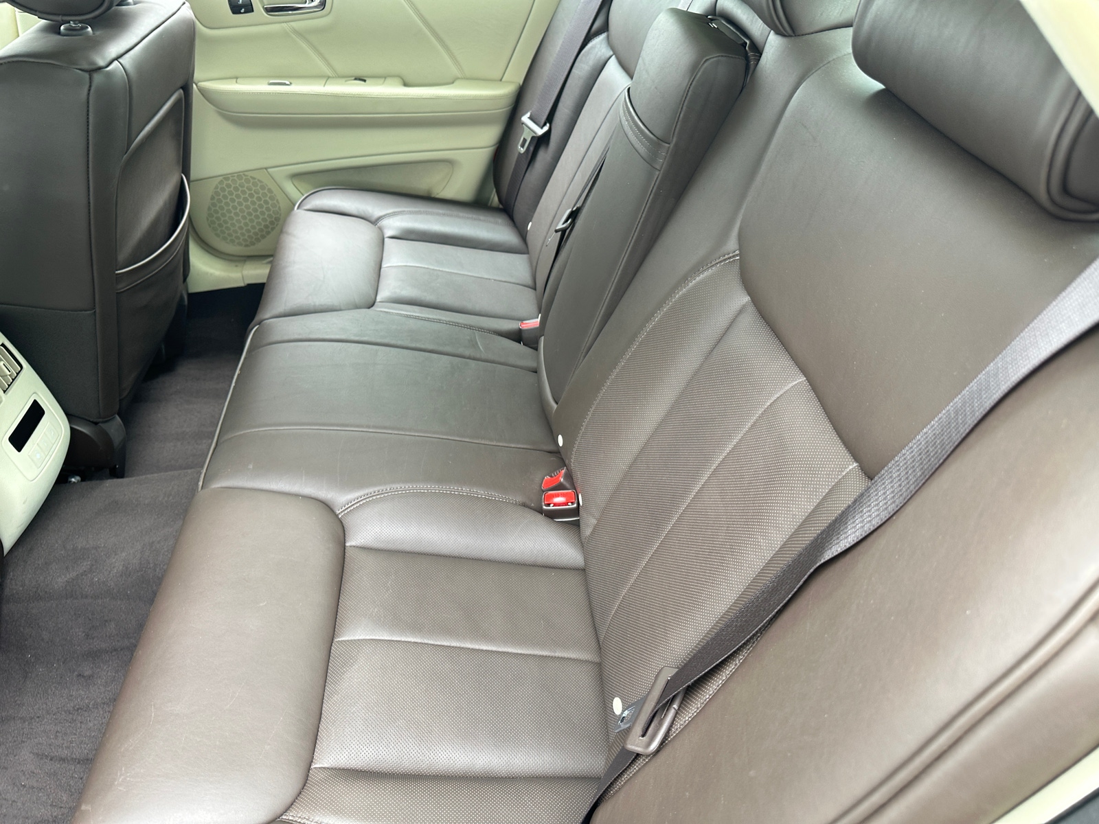 Thumbnail: 2011 Cadillac DTS - 5