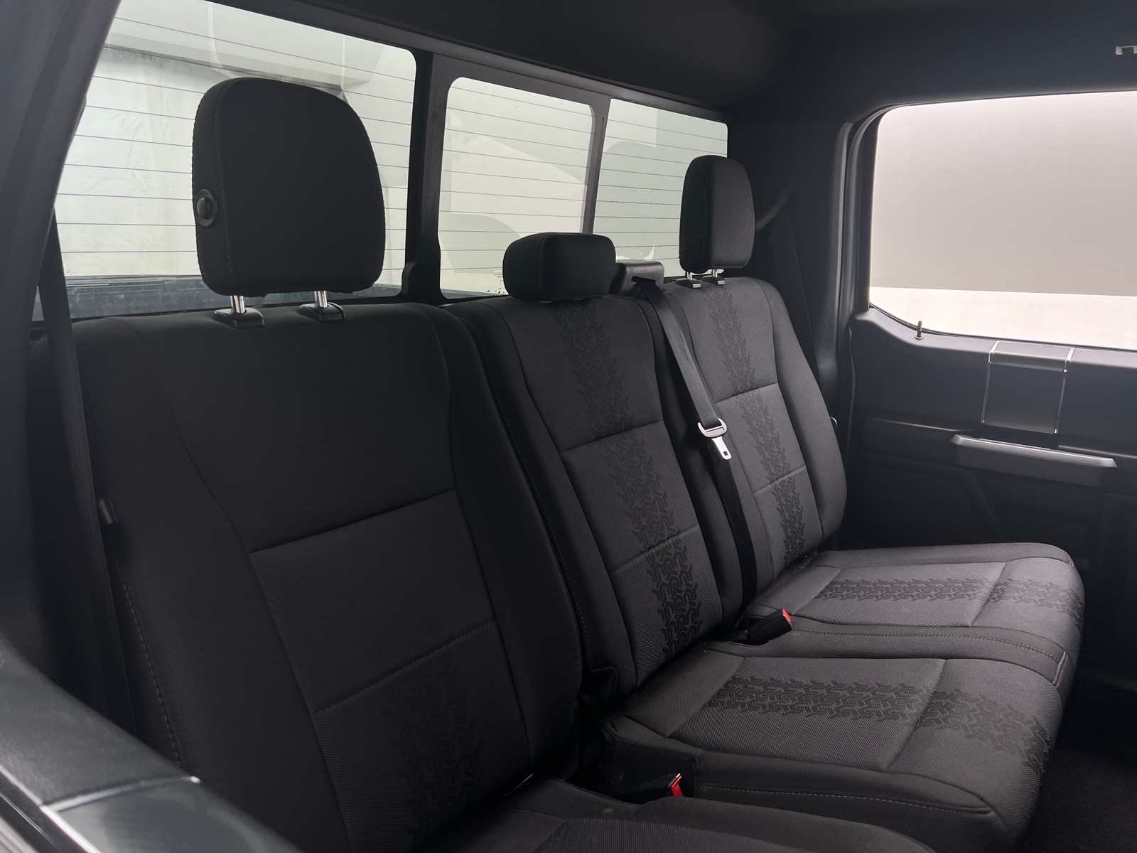 Thumbnail: 2018 Ford Econoline - 6