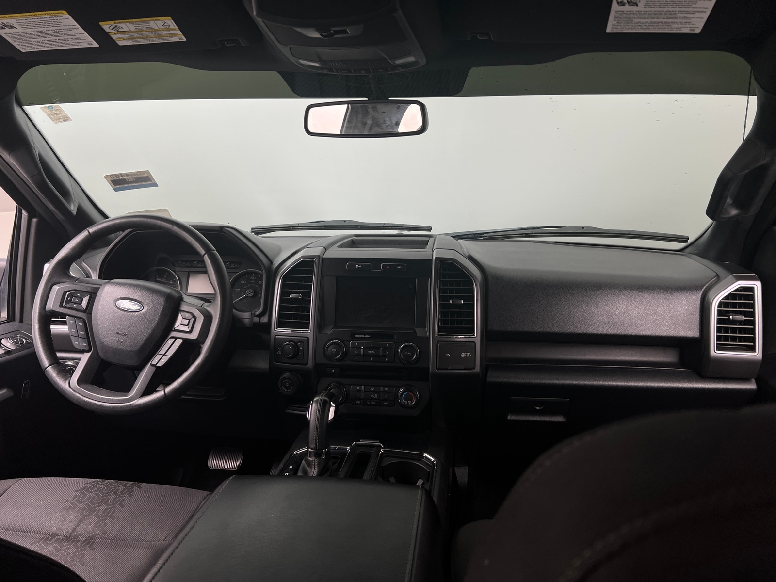Thumbnail: 2018 Ford Econoline - 3