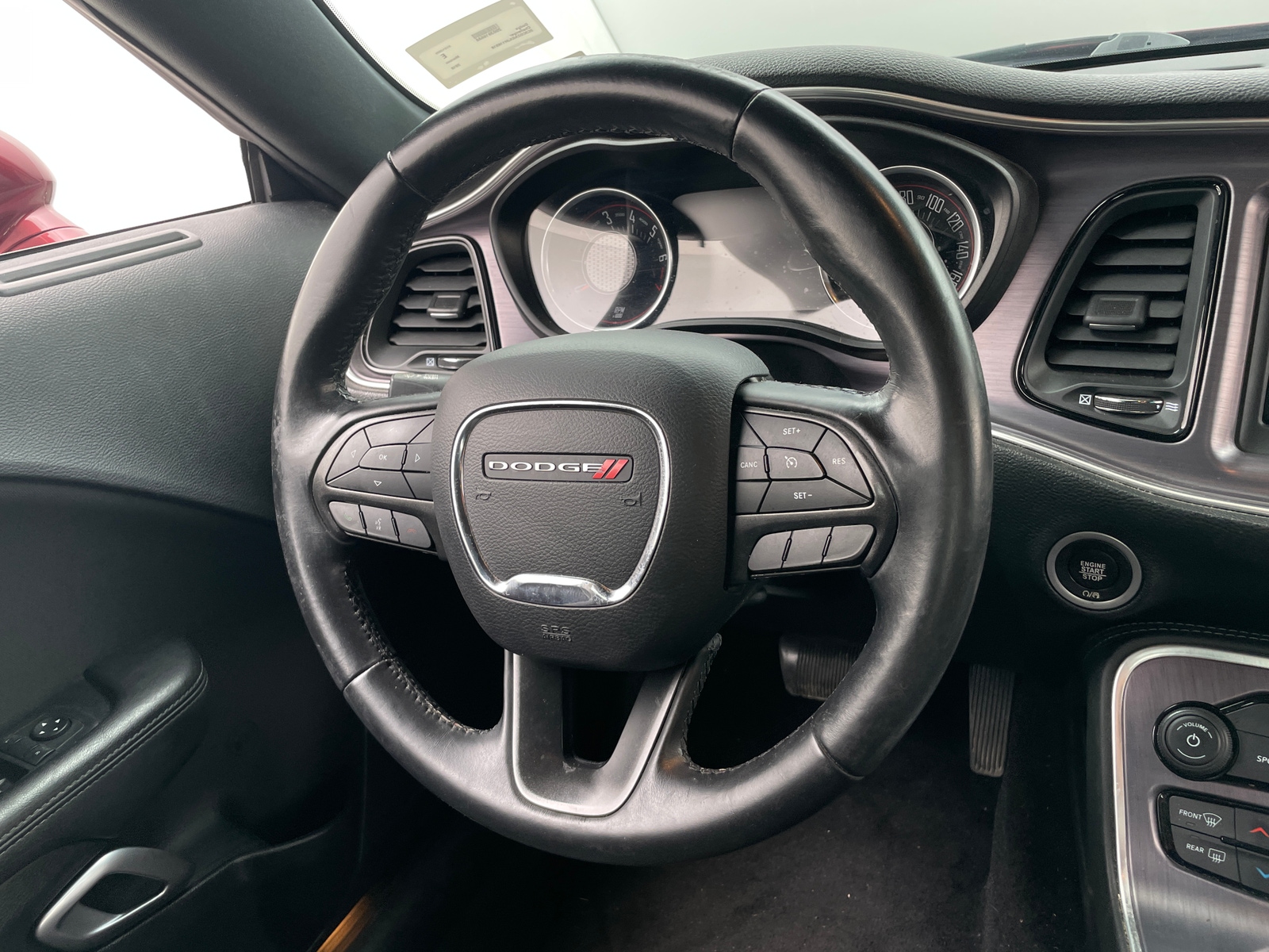 Thumbnail: 2018 Dodge Challenger - 4