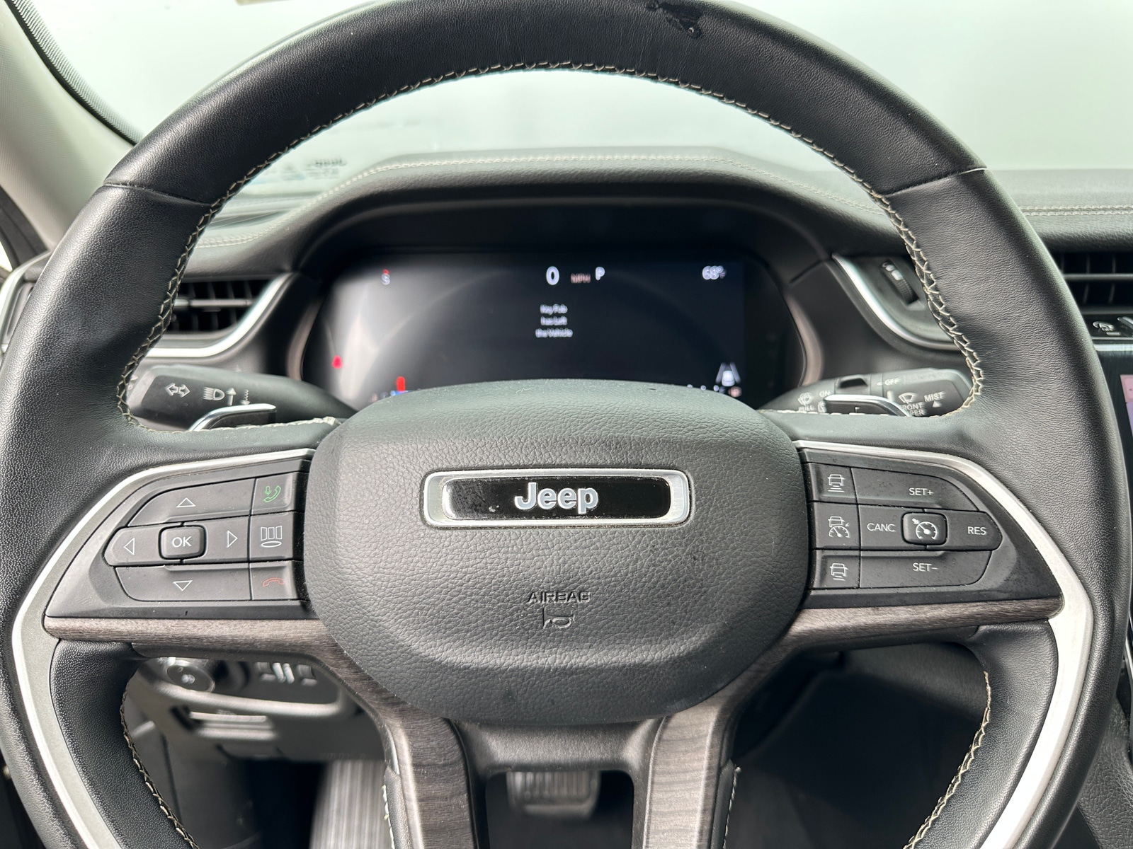 Thumbnail: 2022 Jeep Grand Cherokee - 4