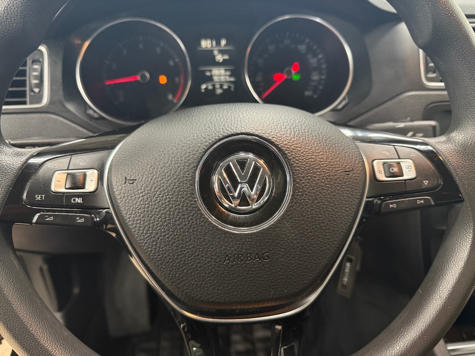 Thumbnail: 2017 Volkswagen Jetta - 5