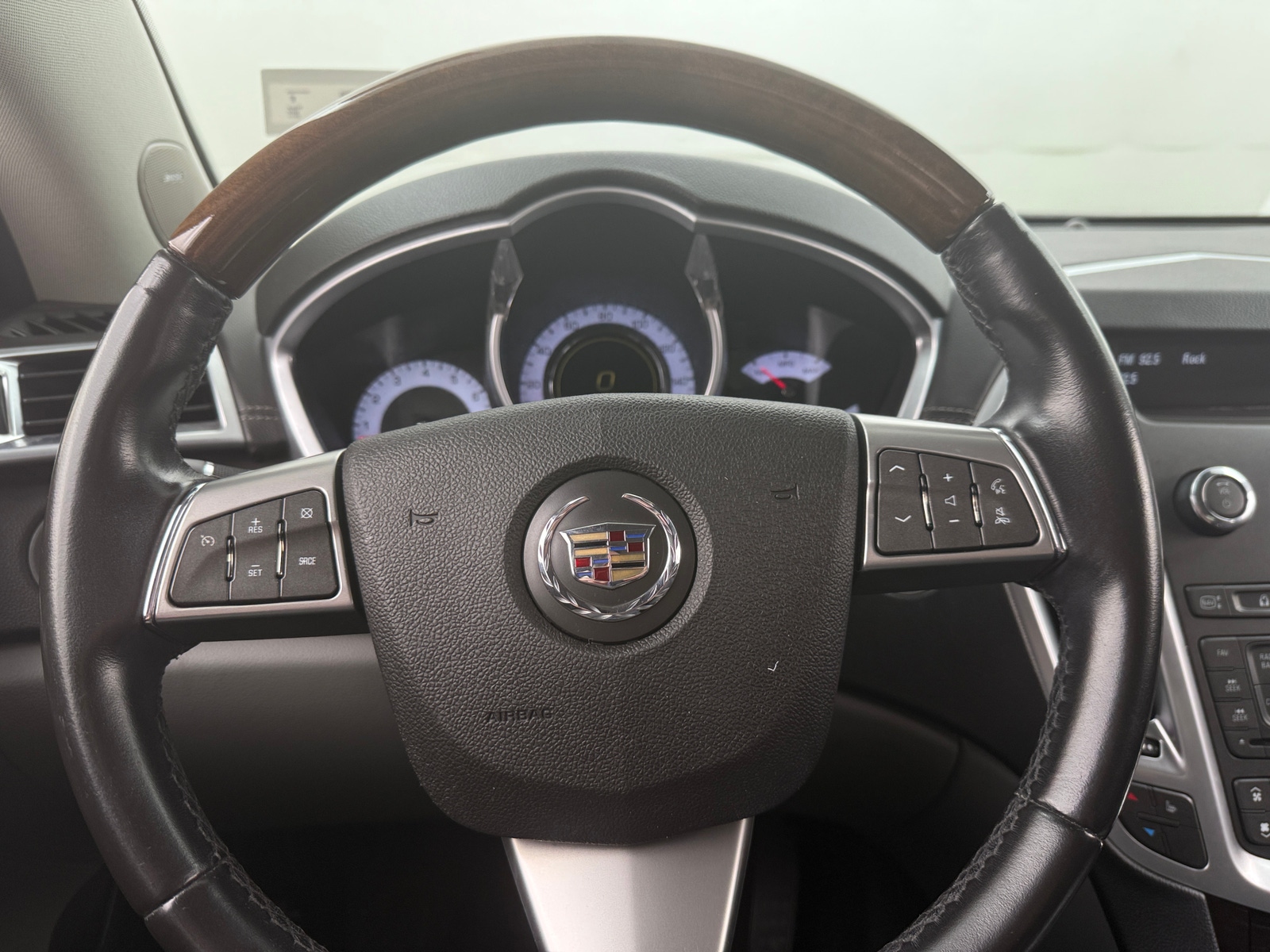 Thumbnail: 2011 Cadillac SRX - 4