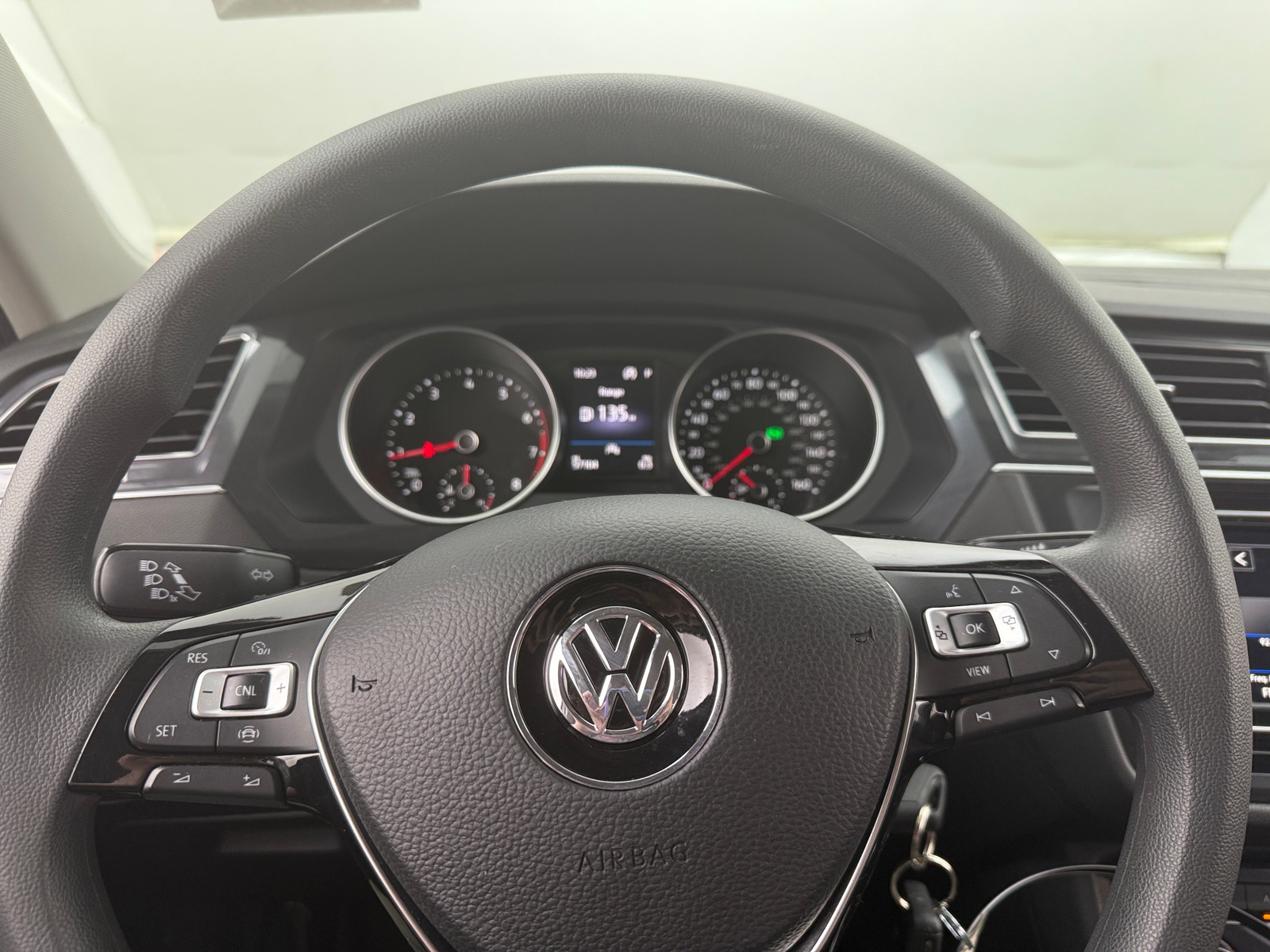 Thumbnail: 2020 Volkswagen Tiguan - 5
