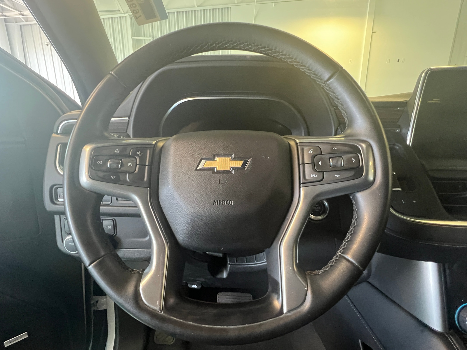Thumbnail: 2023 Chevrolet Tahoe - 5