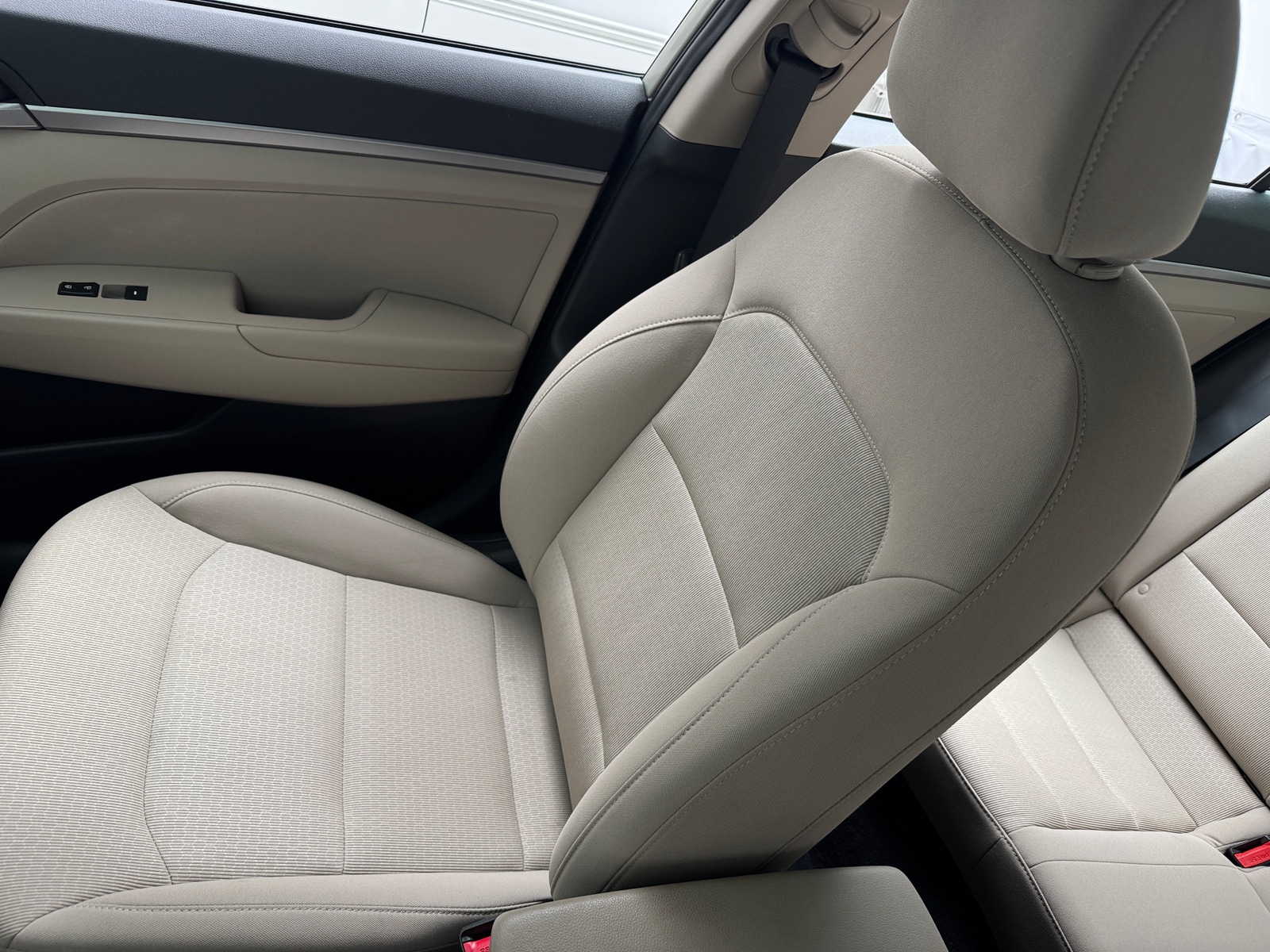 Thumbnail: 2018 Hyundai Elantra - 2