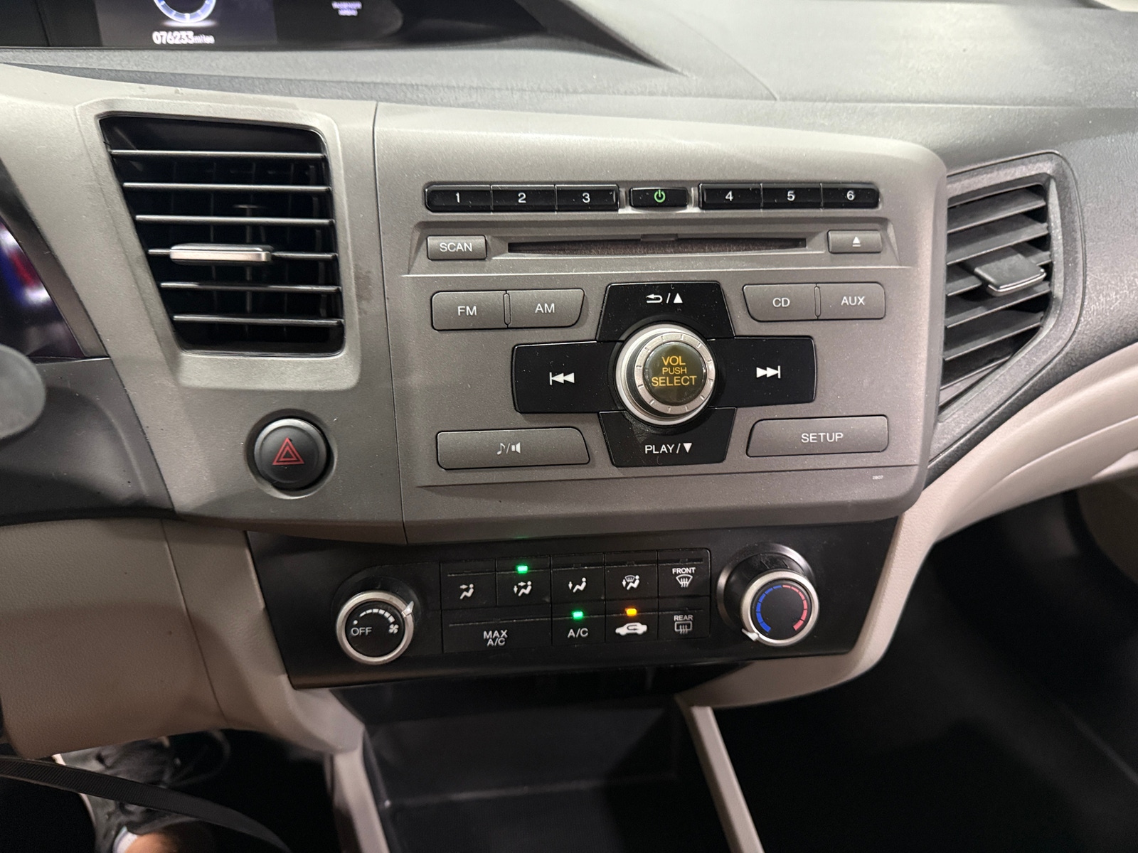 Thumbnail: 2012 Honda Civic - 3