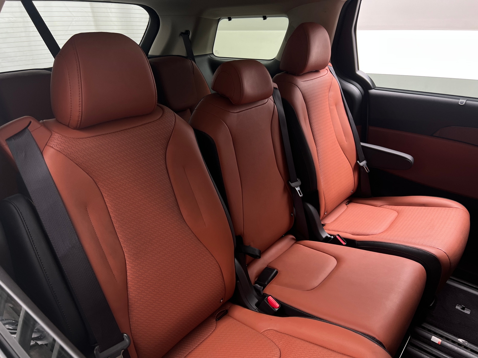 Thumbnail: 2023 Kia Carnival - 5