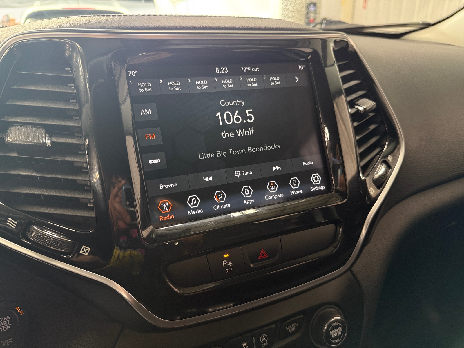 Thumbnail: 2019 Jeep Cherokee - 3