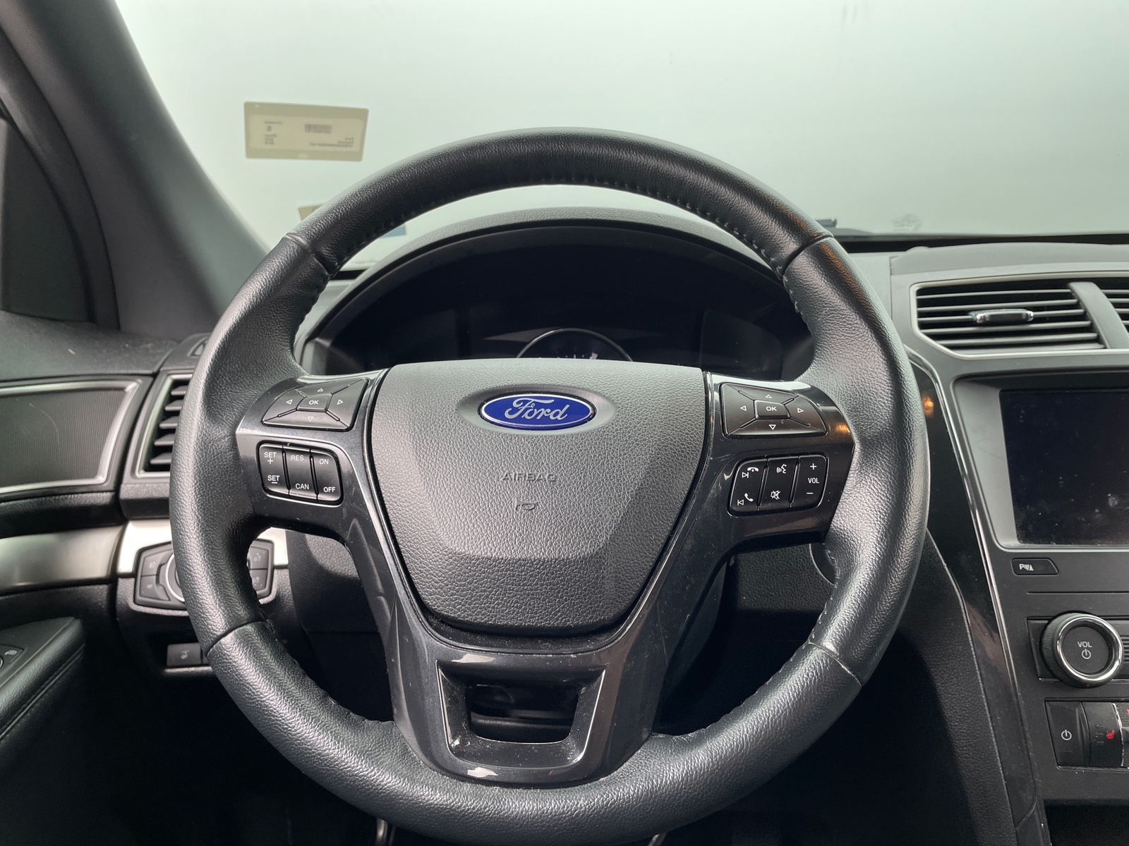 Thumbnail: 2019 Ford Explorer - 5