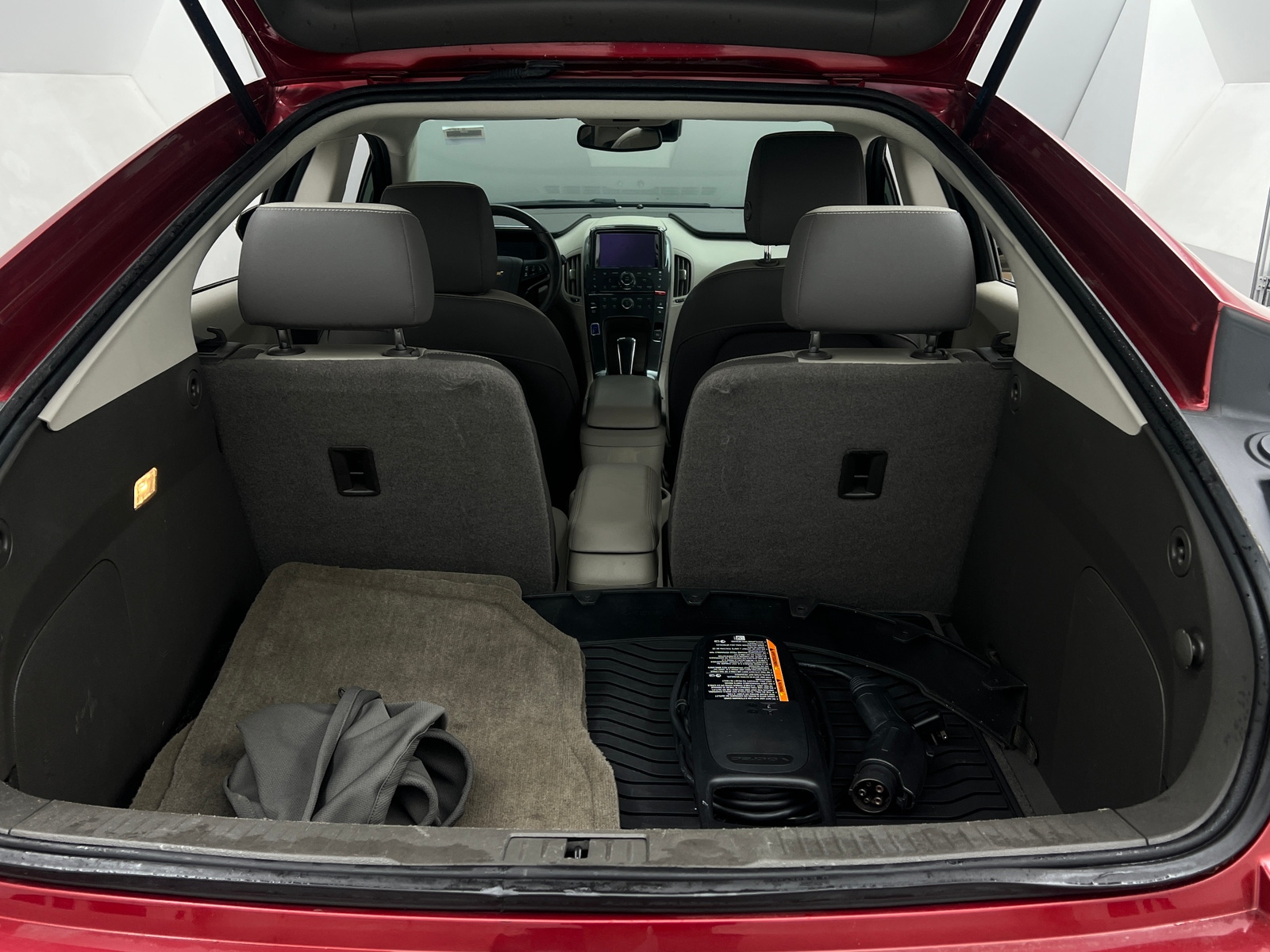 Thumbnail: 2013 Chevrolet Volt - 7