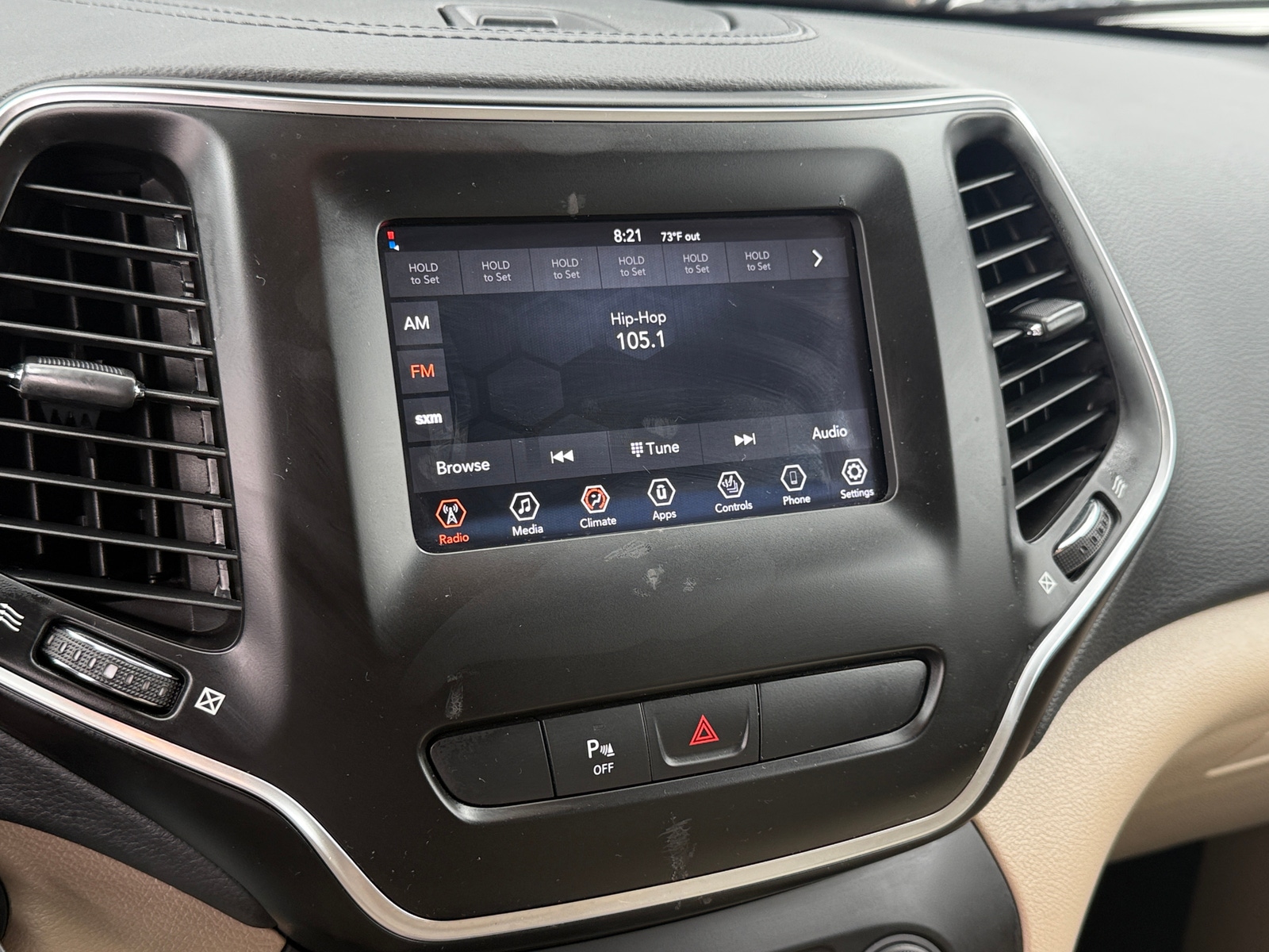 Thumbnail: 2019 Jeep Cherokee - 4