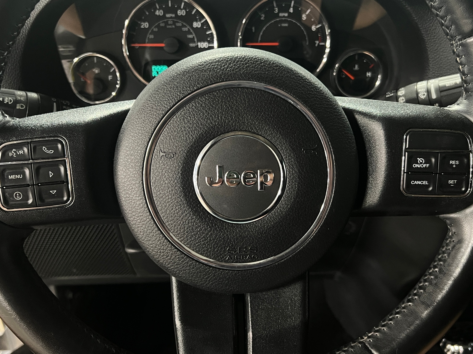 Thumbnail: 2016 Jeep Wrangler - 5