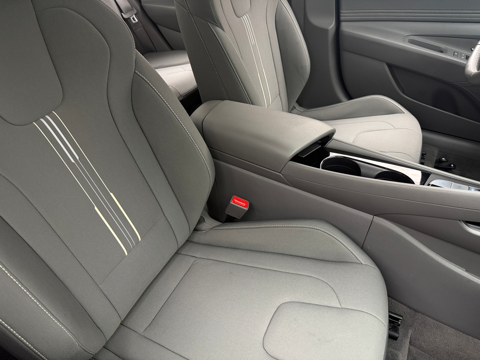 Thumbnail: 2023 Hyundai Elantra - 2