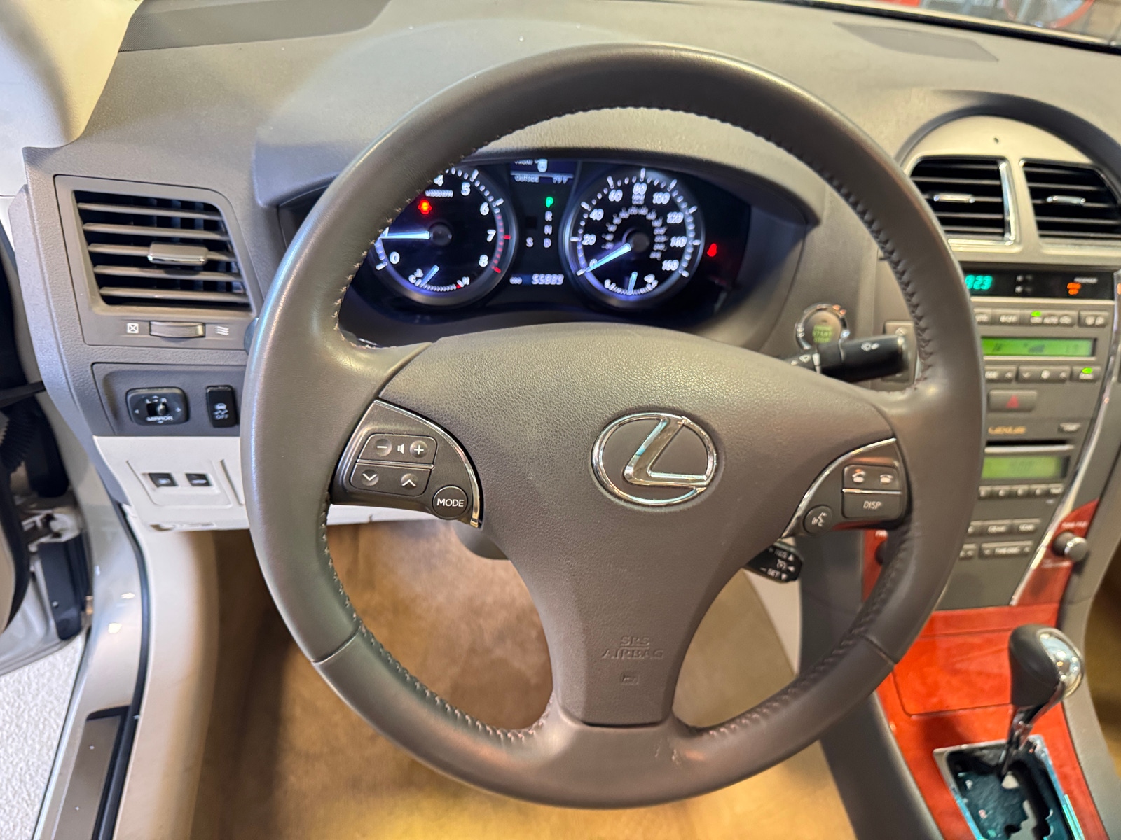 Thumbnail: 2010 Lexus ES - 4