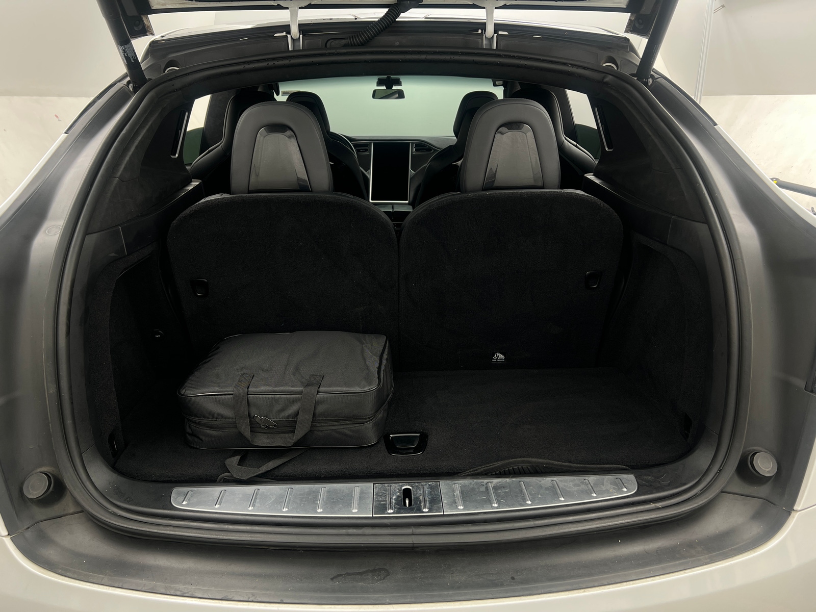 Thumbnail: 2016 Tesla Model X - 6