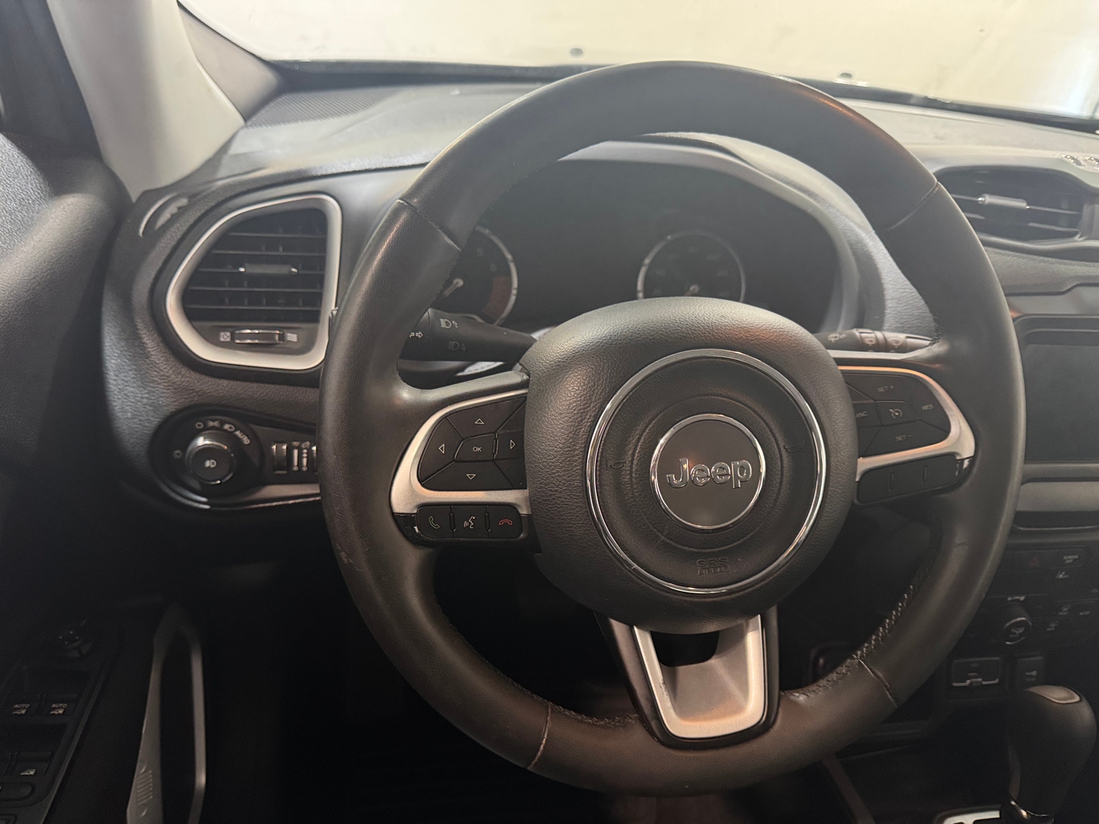 Thumbnail: 2021 Jeep Renegade - 5