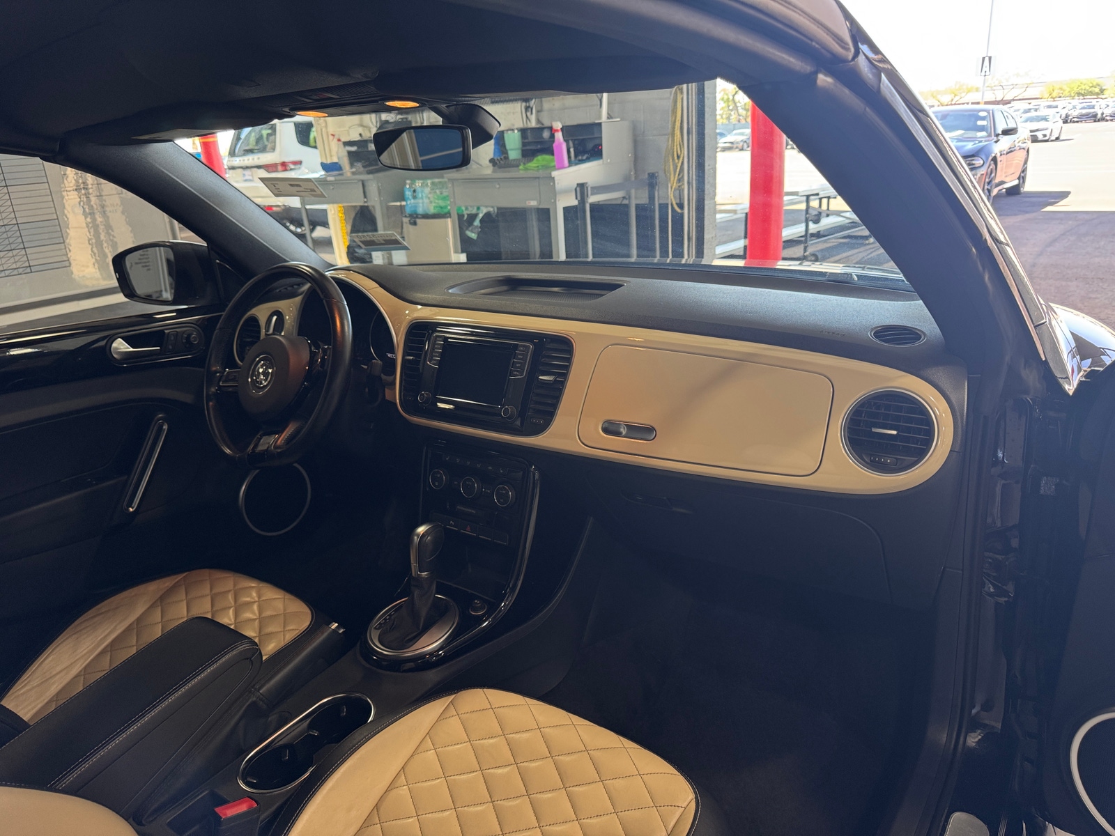 Thumbnail: 2019 Volkswagen Beetle - 2