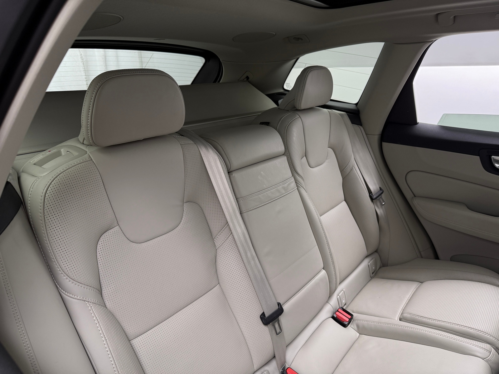 Thumbnail: 2021 Volvo XC60 - 5