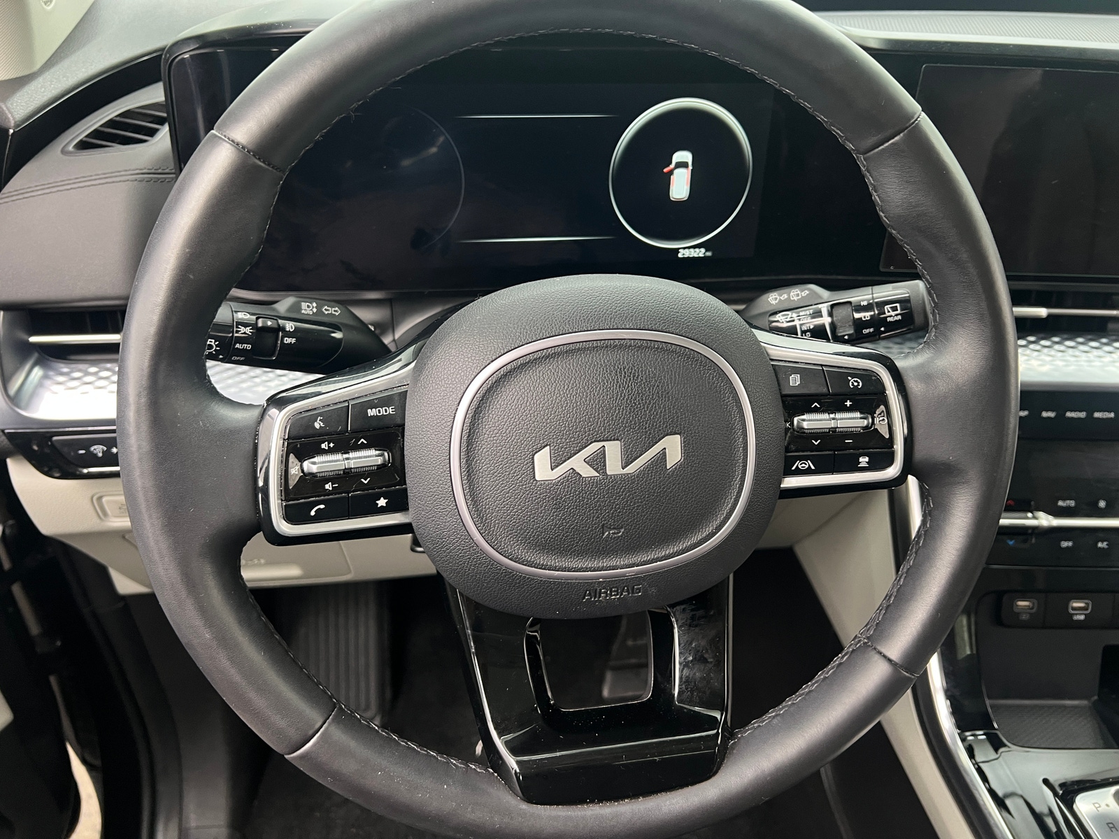 Thumbnail: 2024 Kia Carnival - 4