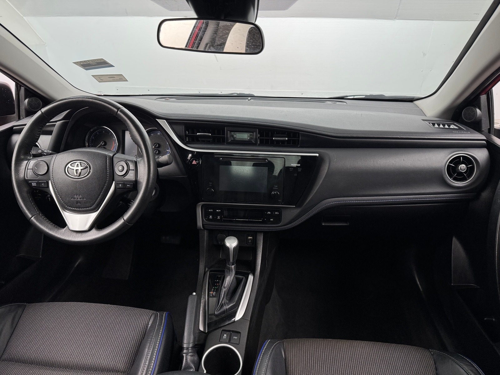 Thumbnail: 2017 Toyota Corolla - 3