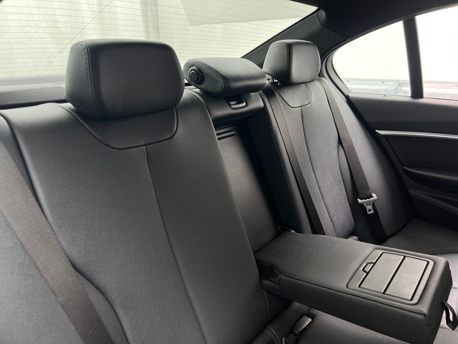 Thumbnail: 2018 BMW 3 Series - 5