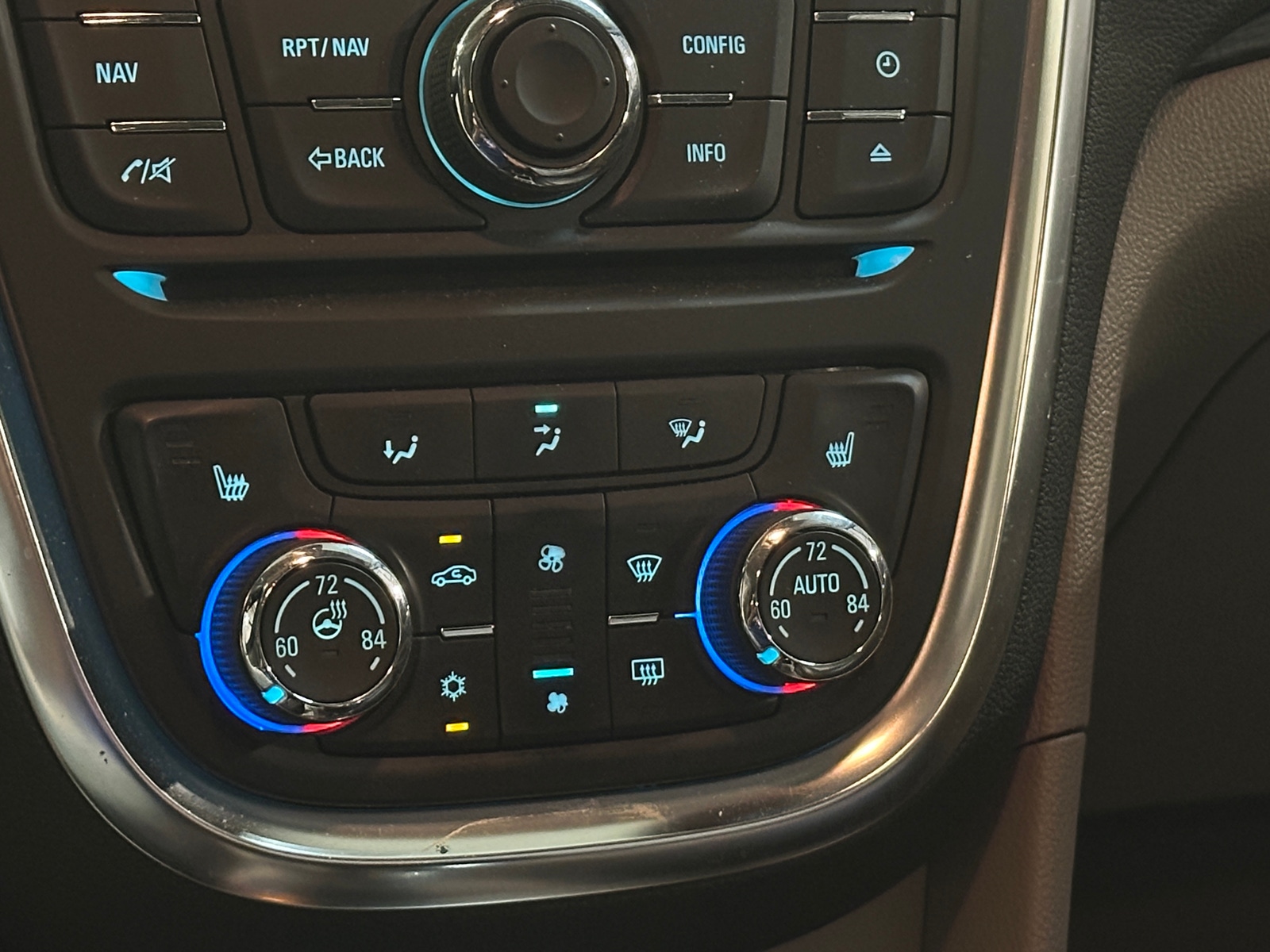 Thumbnail: 2016 Buick Encore - 3