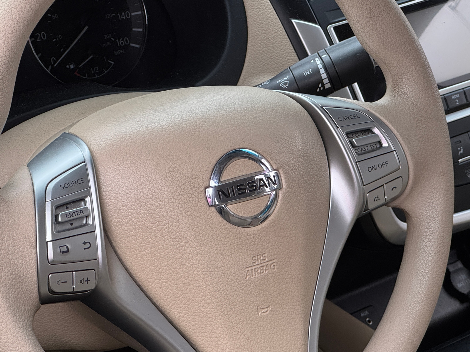 Thumbnail: 2016 Nissan Altima - 5